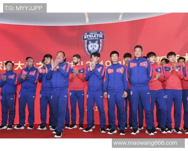 西安足球队逆袭之路揭秘:从默默无闻到奥运舞台的辉煌历程 西安足球队逆袭之路揭秘:从默默无闻到奥运舞台的辉煌历程