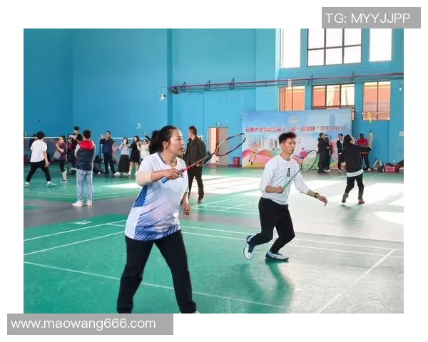 羽毛球的智慧与力量：深入分析广州羽毛球队的战术布局与训练策略